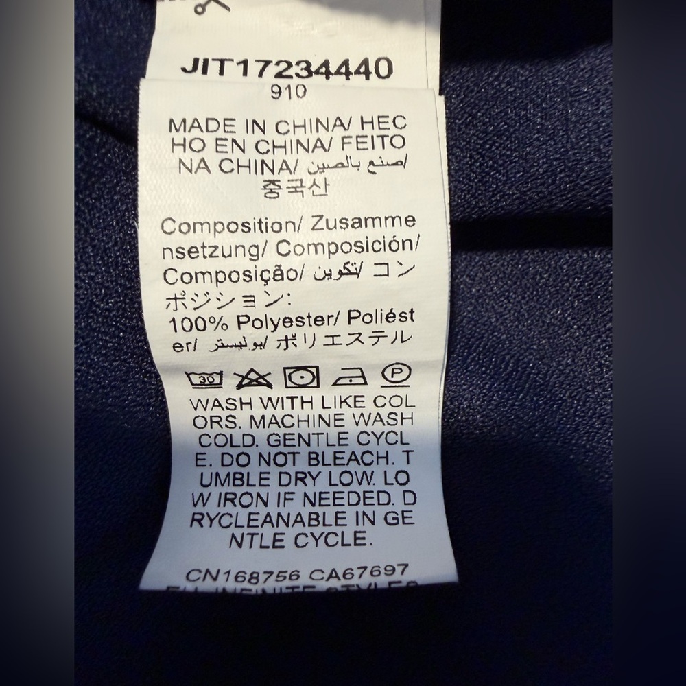 SHEIN Navy Short-Sleeve Blouse with Laser Cut Puff Sleeves - Picture 5 of 5